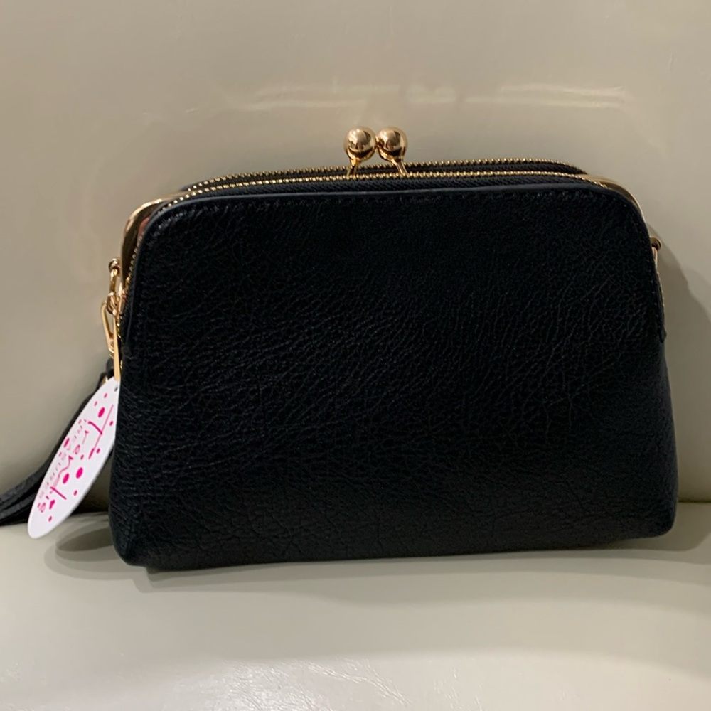 Black clutch